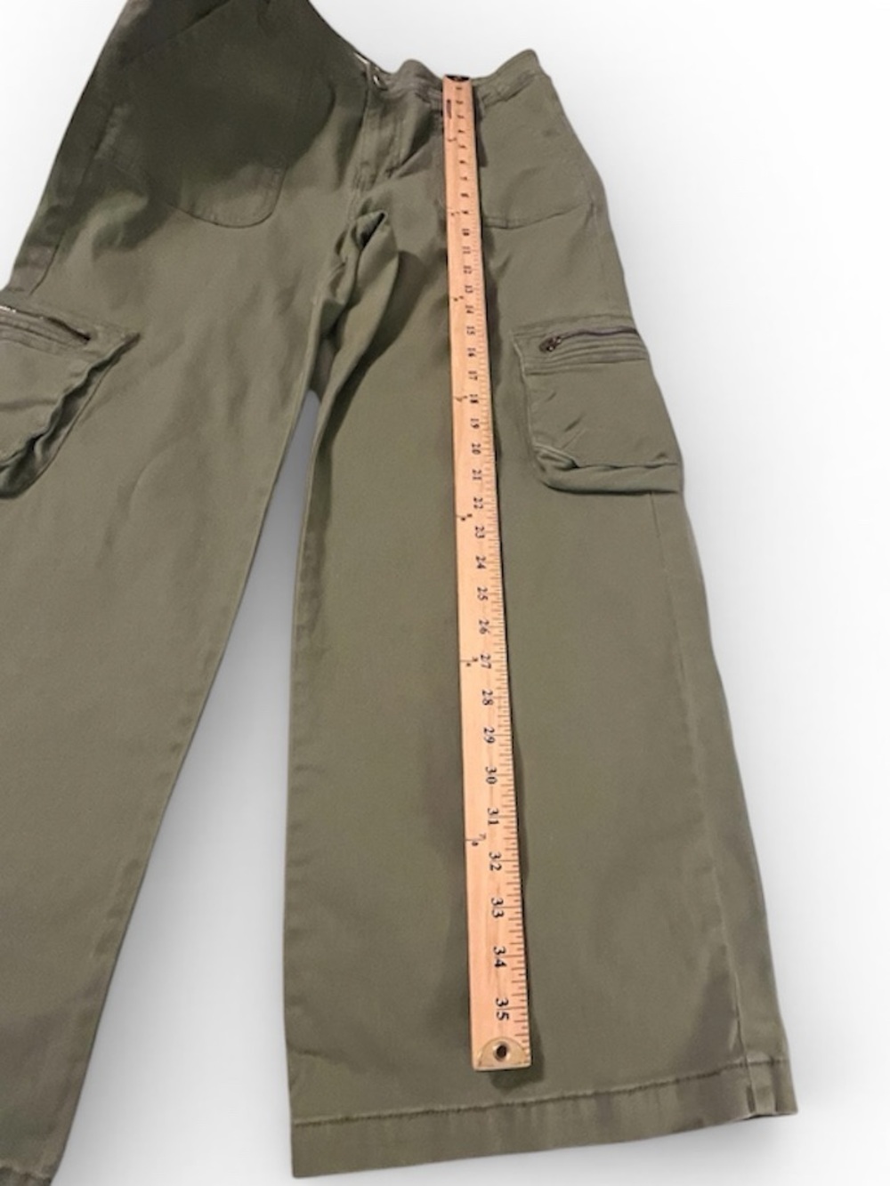 Y2K Sage Green Wide Leg Cargo Pants Off Duty Model 11/30 Women’s 8-10 Minimalist - Picture 8 of 9